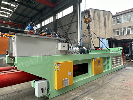 waste paper balers (370)